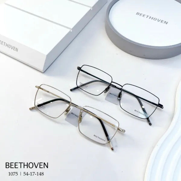 Gọng kính hợp kim titan BEETHOVEN 1075 dáng chữ nhật, màu đen và bạc