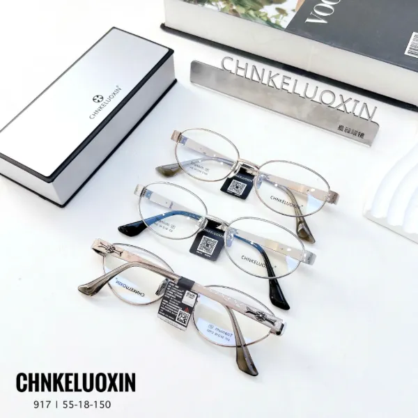 Gọng kính titan mạ IP CHNKELUOXIN 917 dáng oval, các màu đang có tại cửa hàng